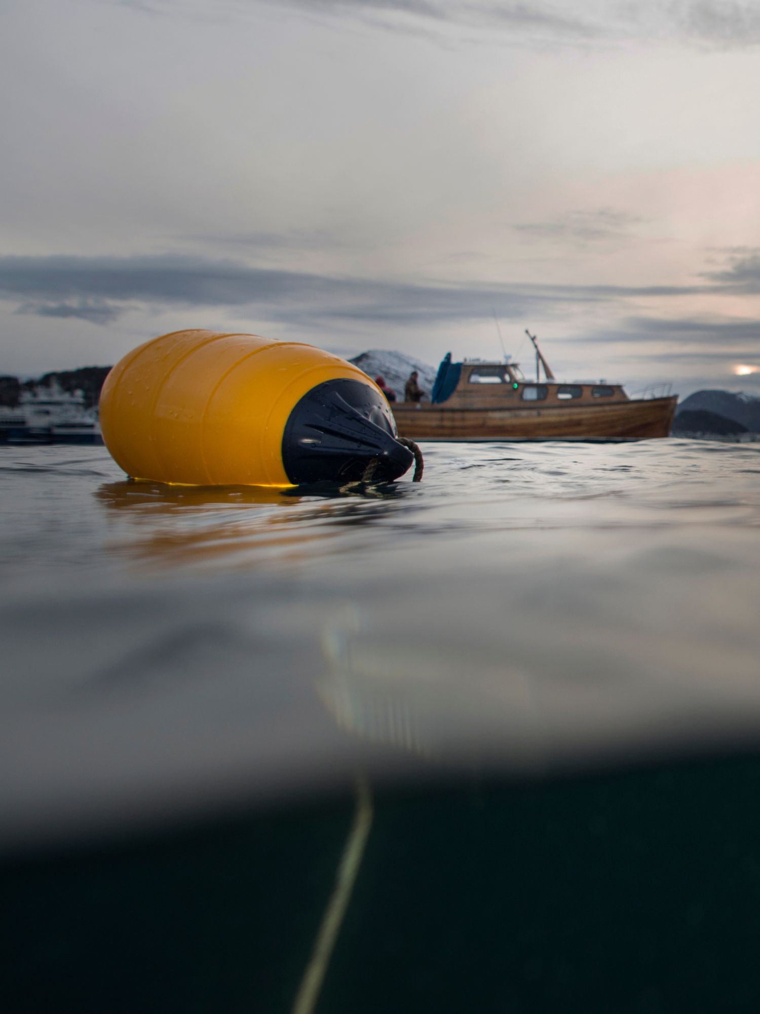 HL4 Low Drag Buoy 950mm(L) x 400mm(D)